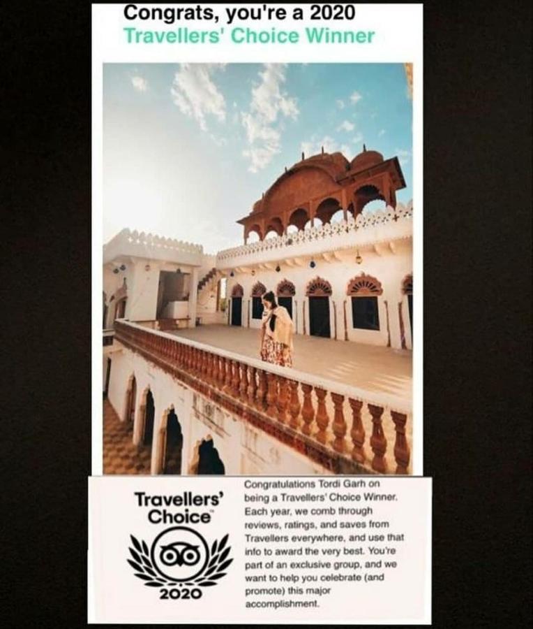 Tordi Garh Hotel Malpura  Bagian luar foto