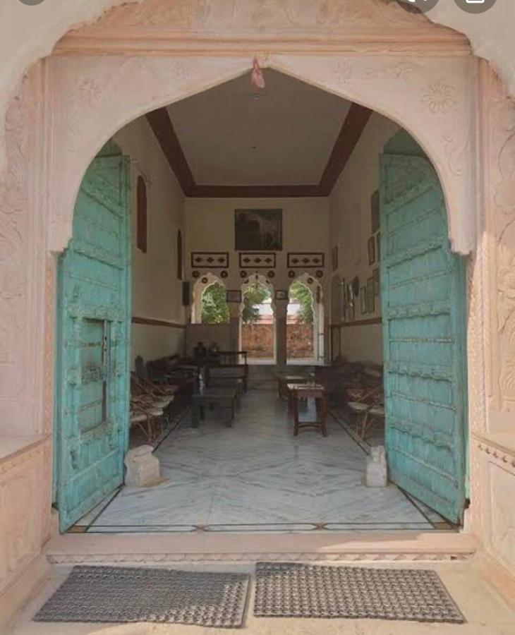 Tordi Garh Hotel Malpura  Bagian luar foto