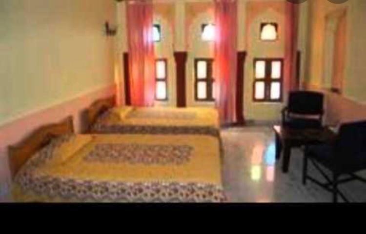 Tordi Garh Hotel Malpura  Bagian luar foto
